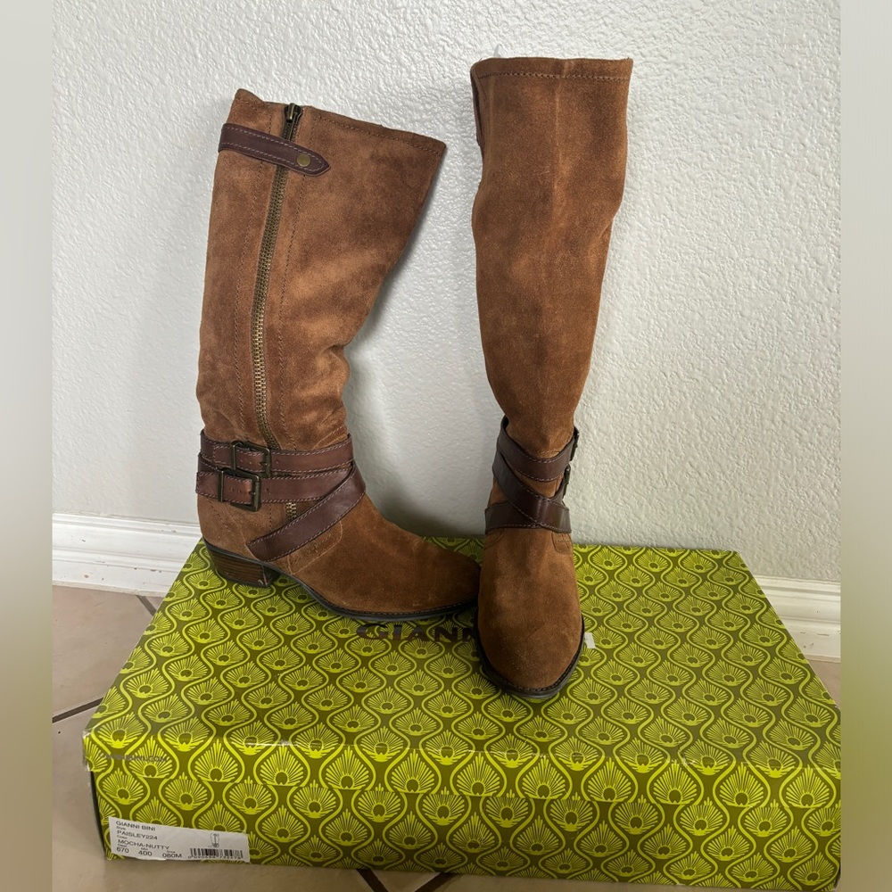 Gianni Bini brown riding boots. Size 8. Good condition